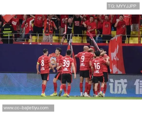 主力阵容出击亚冠蓉城迎战广岛韦世豪罗慕洛周定洋首发出场