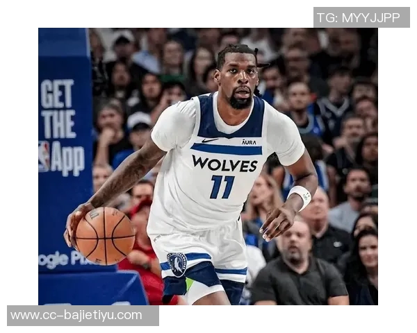 爱德华兹上半场表现亮眼15投6中三分球命中率不佳仍贡献17分1板2助